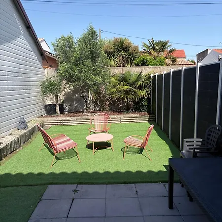 بيت للعطل Maison Avec Jardin